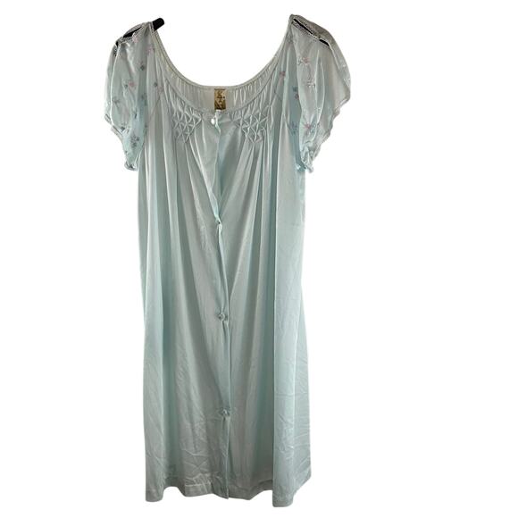 Movie Star Vintage Floral Embroidered Button Down Nylon Nightgown Medium - Picture 1 of 6